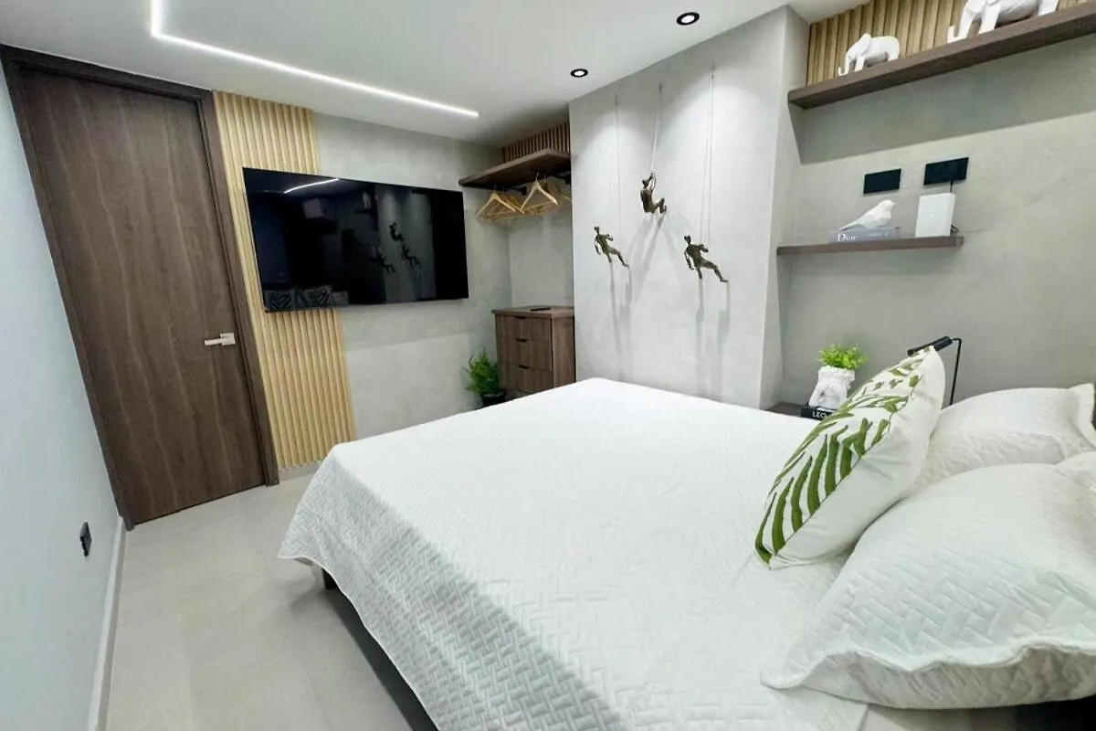 1B Luxury Apartment San Javier 메딜린 0*,  콜롬비아